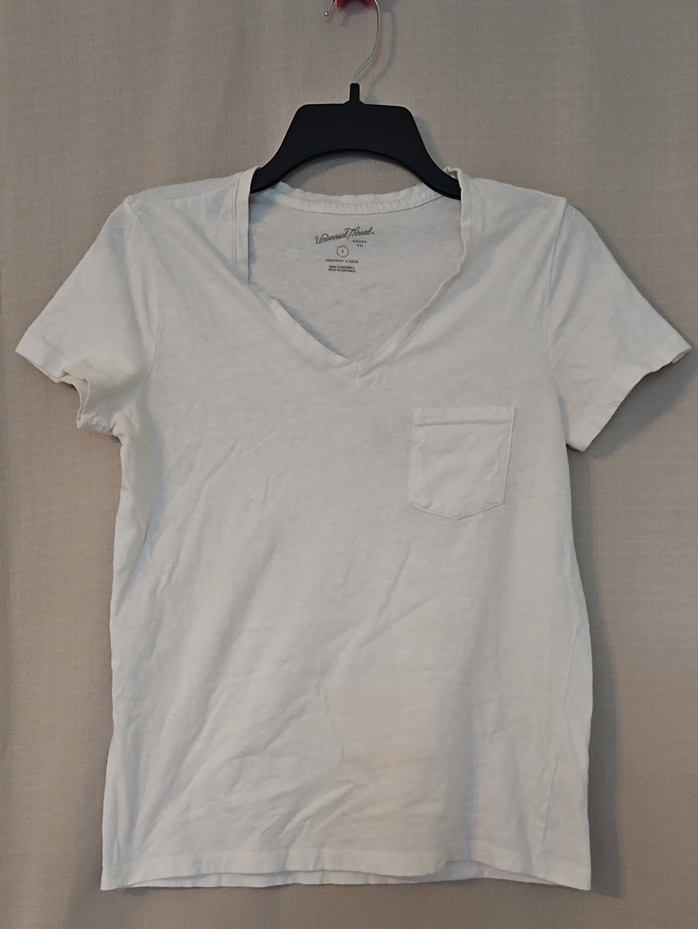 Universal Thread White V-Neck Pocket Tee